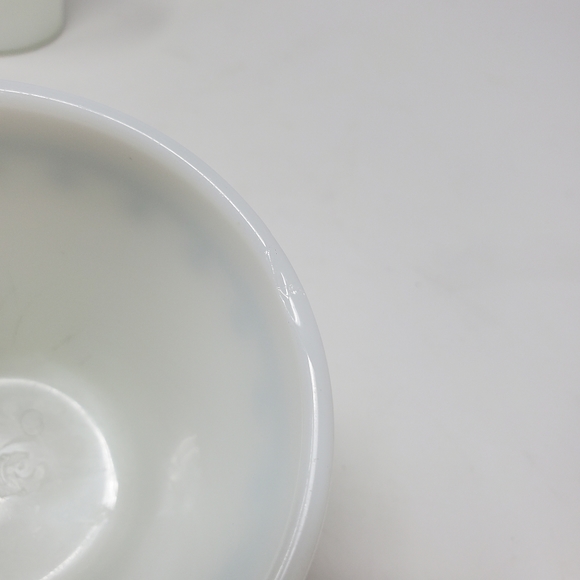 COPY - VTG Pyrex Milk Glass Coffee Mugs Butterfly Gold/Spring Blossom/Snowflake… - Picture 4 of 8